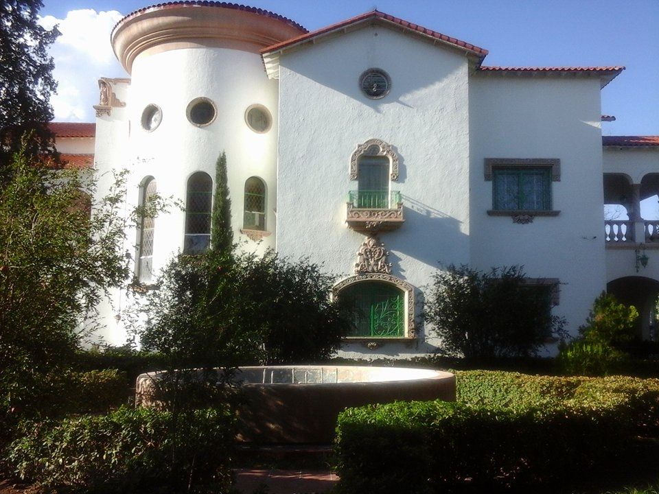 Juan Gabriel tenía más de 100 casas: amigo - casa-Juan-Gabriel-ciudad-juarez