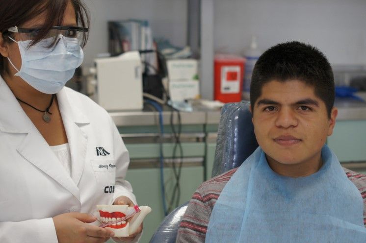 No lavarse bien los dientes puede ocasionar problemas del corazón
