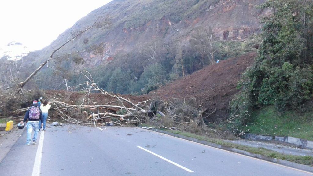 Derrumbe en Colombia deja seis muertos y varios desaparecidos - derrumbe-colombia-1-1024x576