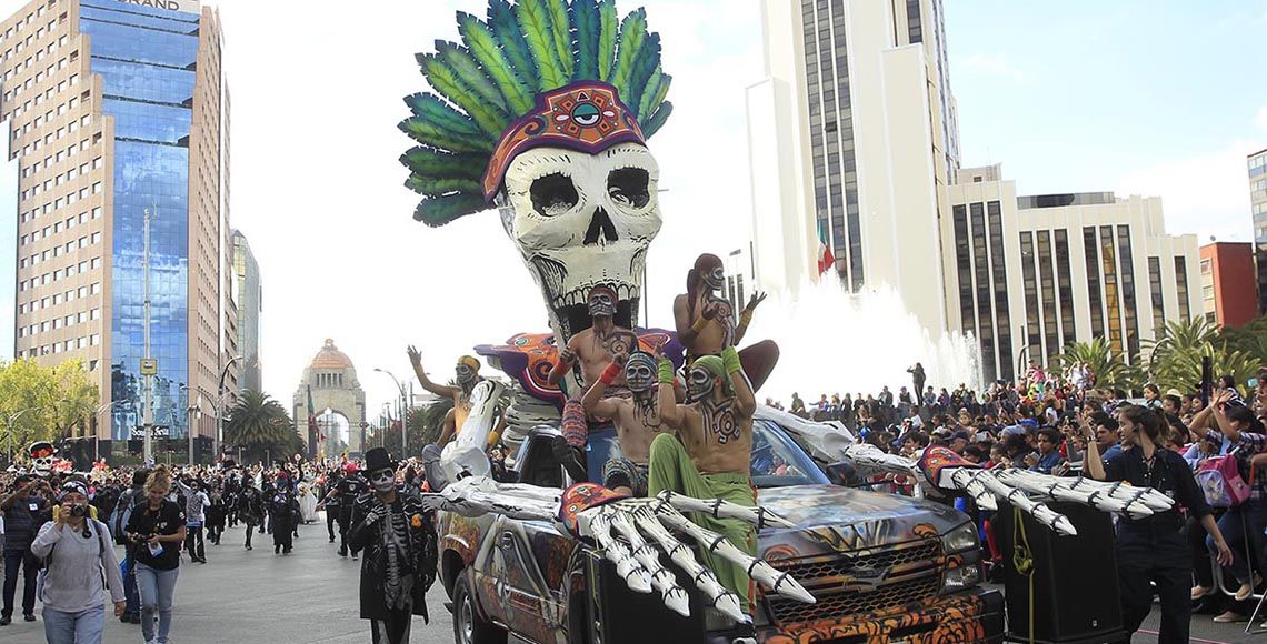 Galería: desfile por '007 Spectre' en el Zócalo capitalino - desfile-dia-de-muertos-calavaras-zocalo-RA12