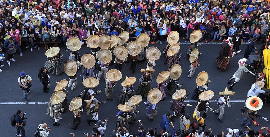 Galería: desfile por '007 Spectre' en el Zócalo capitalino - desfile-dia-de-muertos-calavaras-zocalo-RA2