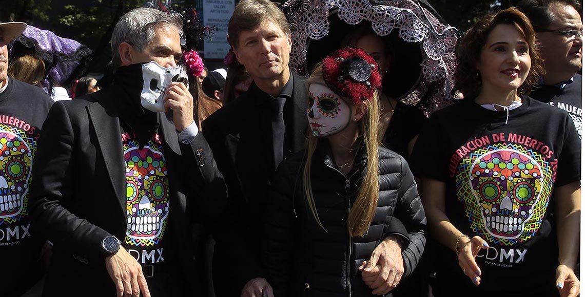 Galería: desfile por '007 Spectre' en el Zócalo capitalino - desfile-dia-de-muertos-calavaras-zocalo-RA23