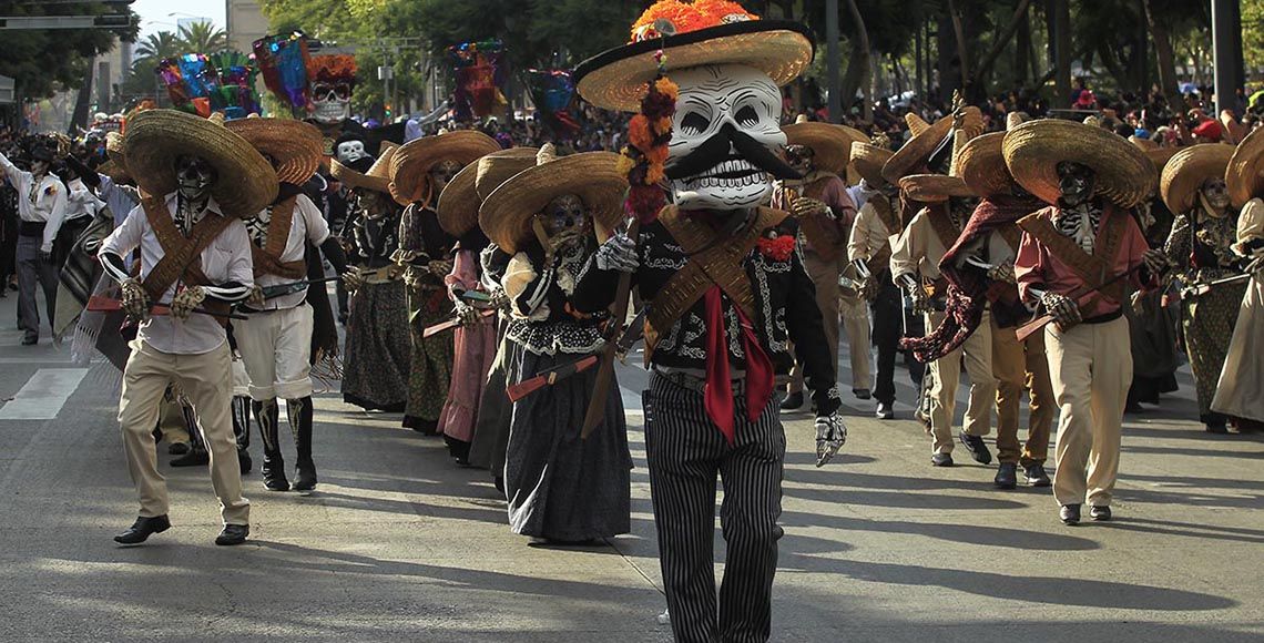 Galería: desfile por '007 Spectre' en el Zócalo capitalino - desfile-dia-de-muertos-calavaras-zocalo-RA4