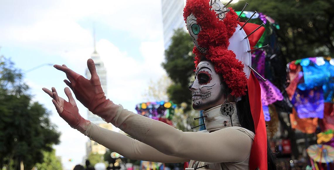 Galería: desfile por '007 Spectre' en el Zócalo capitalino - desfile-dia-de-muertos-calavaras-zocalo-RA5