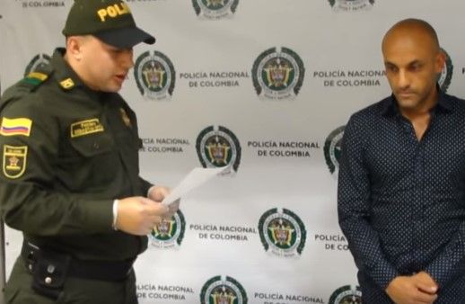 Detienen a exfutbolista colombiano por transportar cocaína