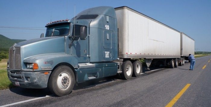 Diputados del PRI frenan punto de acuerdo pidiendo prohibir los doble remolque