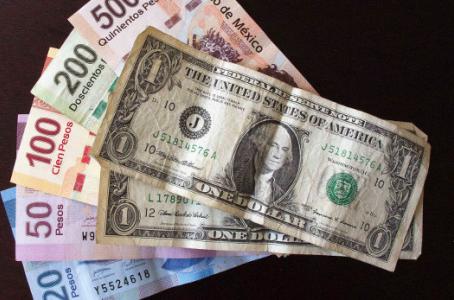 Dolar se vende hasta en 19.75 pesos