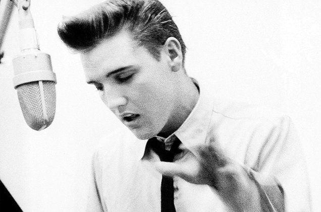 Las 13 celebridades muertas mejor pagadas de 2016 - elvis-presley