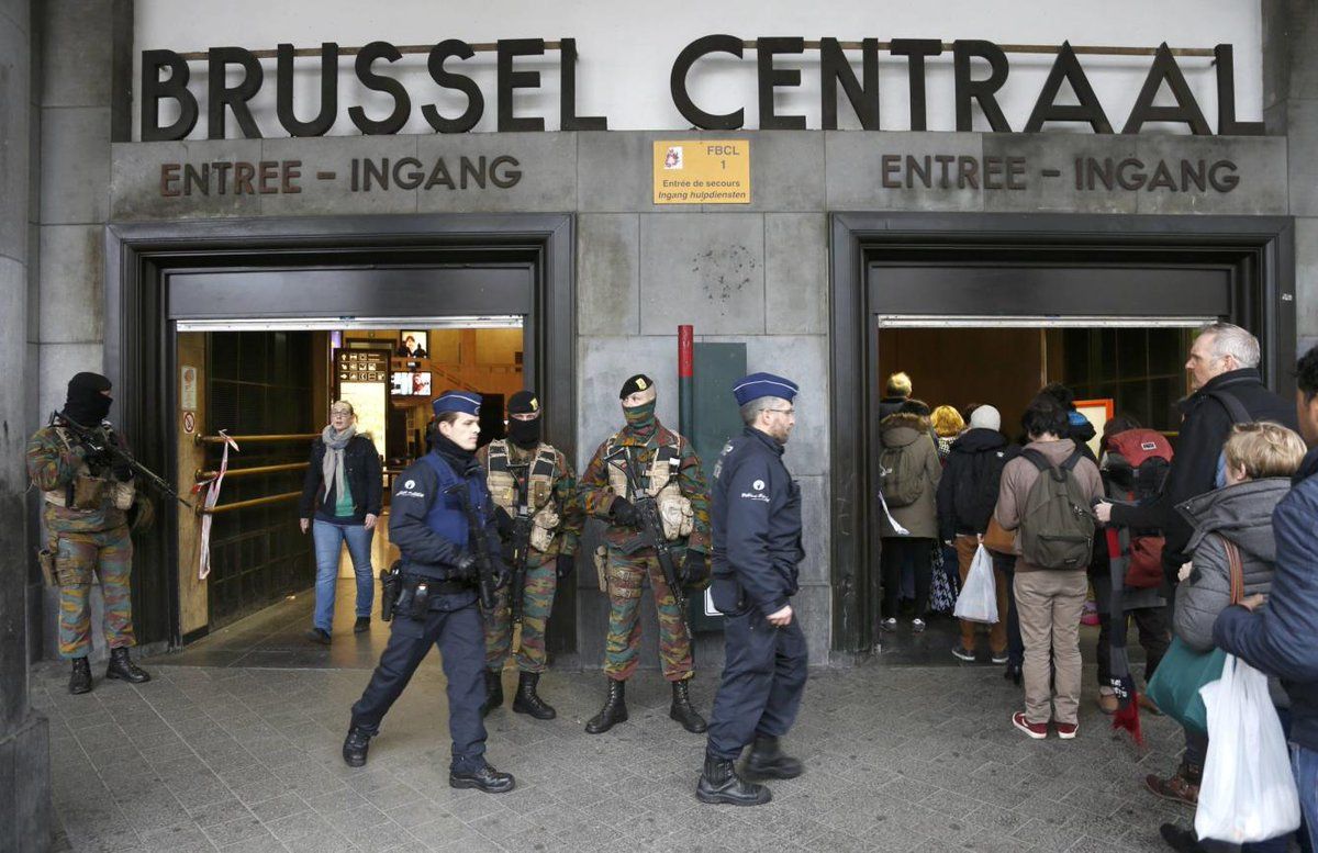 Evacuan tren de Bruselas ante amenaza de bomba - estacion-belgica-1