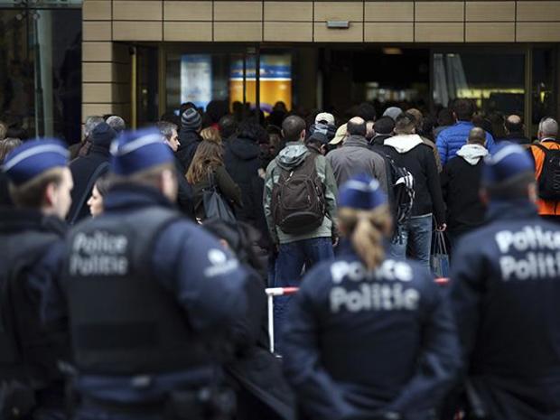 Evacuan tren de Bruselas ante amenaza de bomba