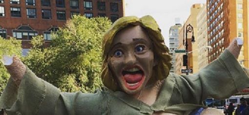 Reaparece estatua de Hillary Clinton desnuda - estatua-clinton-nueva-york-sin-manos