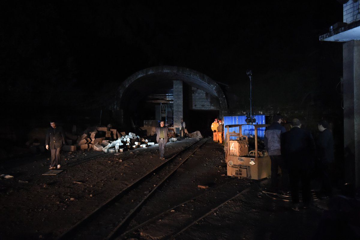 Explosión en mina deja al menos 15 muertos en China