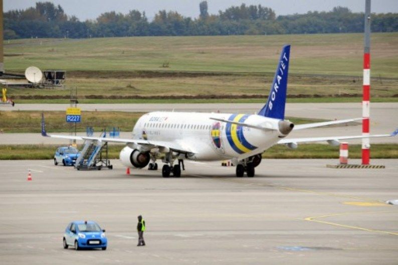 Avión del Fenerbahce aterriza de emergencia en Hungría - fenerbahce
