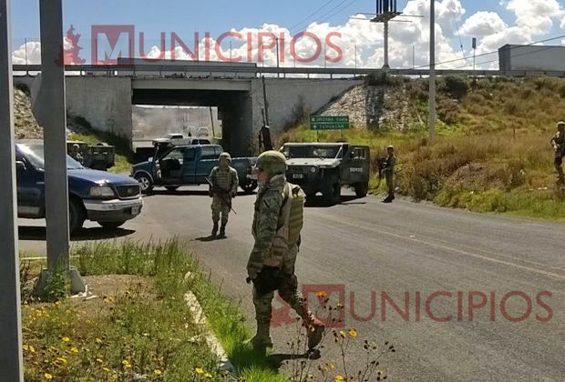 Militares se enfrentan a hombres armados en la Puebla-Orizaba - fotomun003