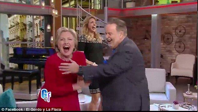 Video: las clases de español de Hillary Clinton - hillary-clinton-baile