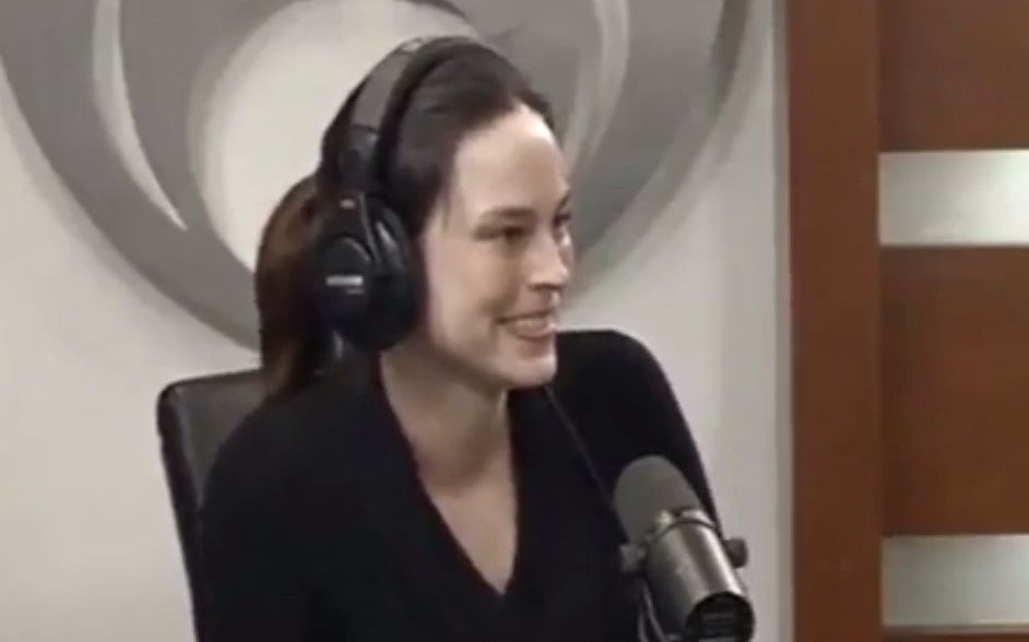 Jill Begovich presenta su libro “Yo millenial”