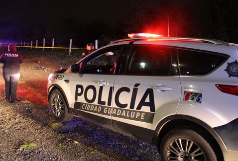 Hombre finge su muerte tras tiroteo y sobrevive en Monterrey