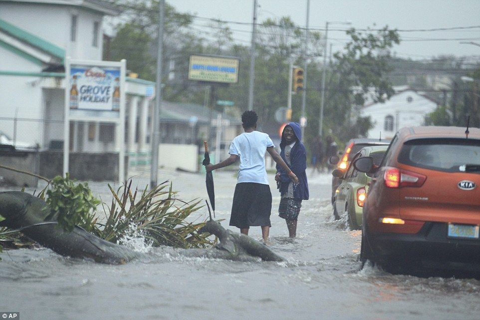 El paso devastador de Matthew por las Bahamas - mat6