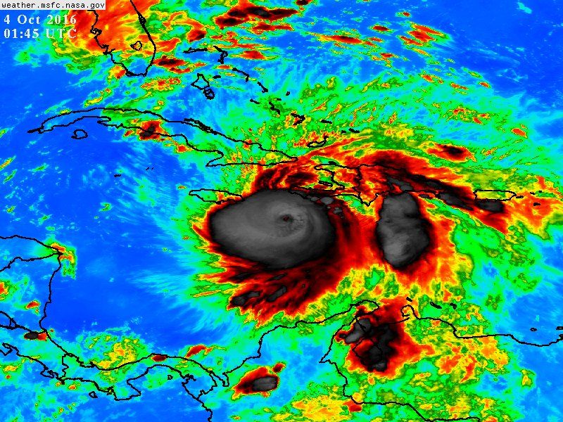 El huracán Matthew pasa por Haití