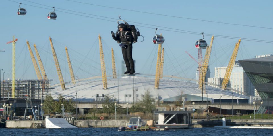 Video: prueban prototipo de mochila propulsora