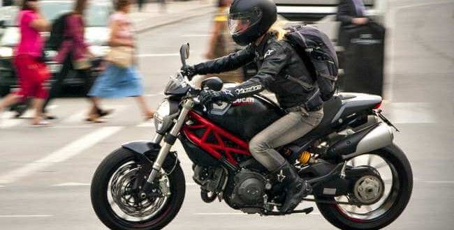 Mujer seduce por Facebook al ladrón de su moto y lo detienen - moto