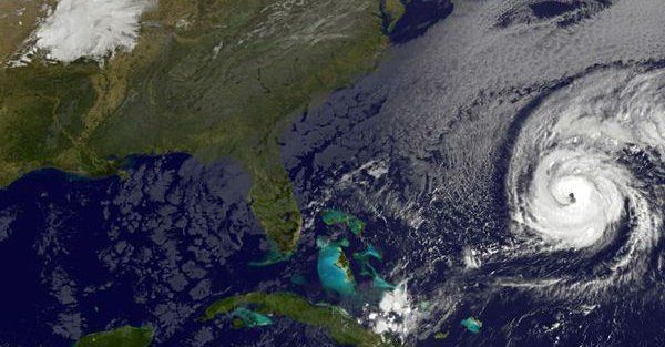 Huracán Nicole amenaza las Bermudas - nicole