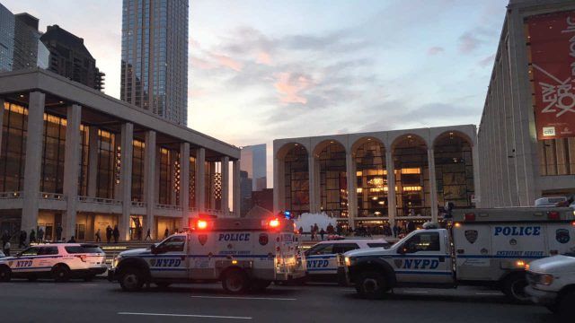 Arrojan cenizas a orquesta en Nueva York - opera-nueva-york-1