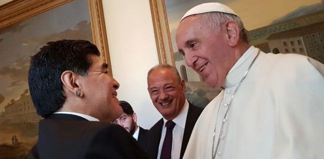 Papa da mensaje y saluda a Maradona, Cuau y Rafa Márquez