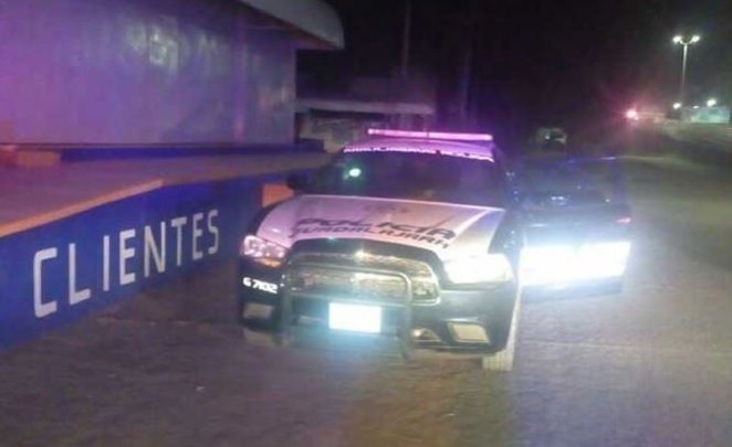 Detenido aprovecha descuido de policías y roba patrulla en Guadalajara