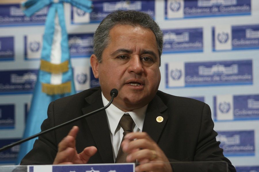 Exministro guatemalteco dispara a agentes y luego se suicida