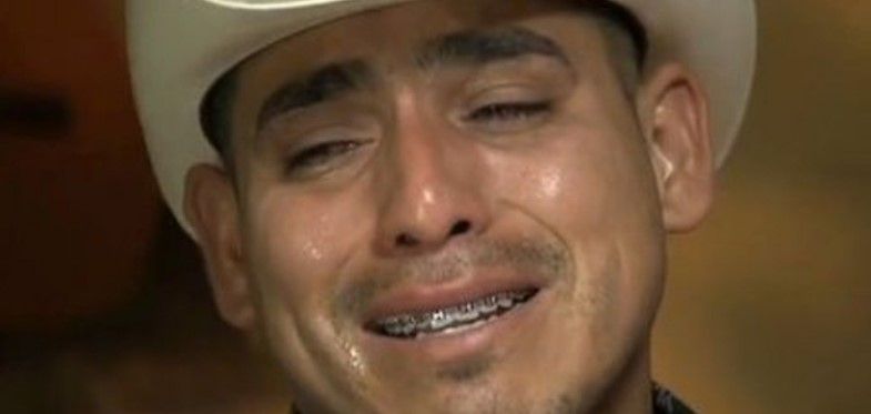 Video: cae Espinoza Paz del escenario