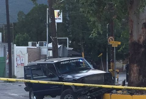 Mueren policía y delincuente durante persecución en Monterrey