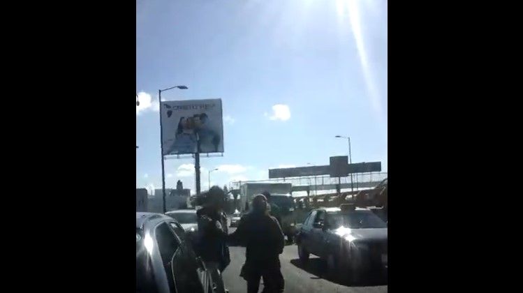 Video: policía de Puebla agrede a mujer