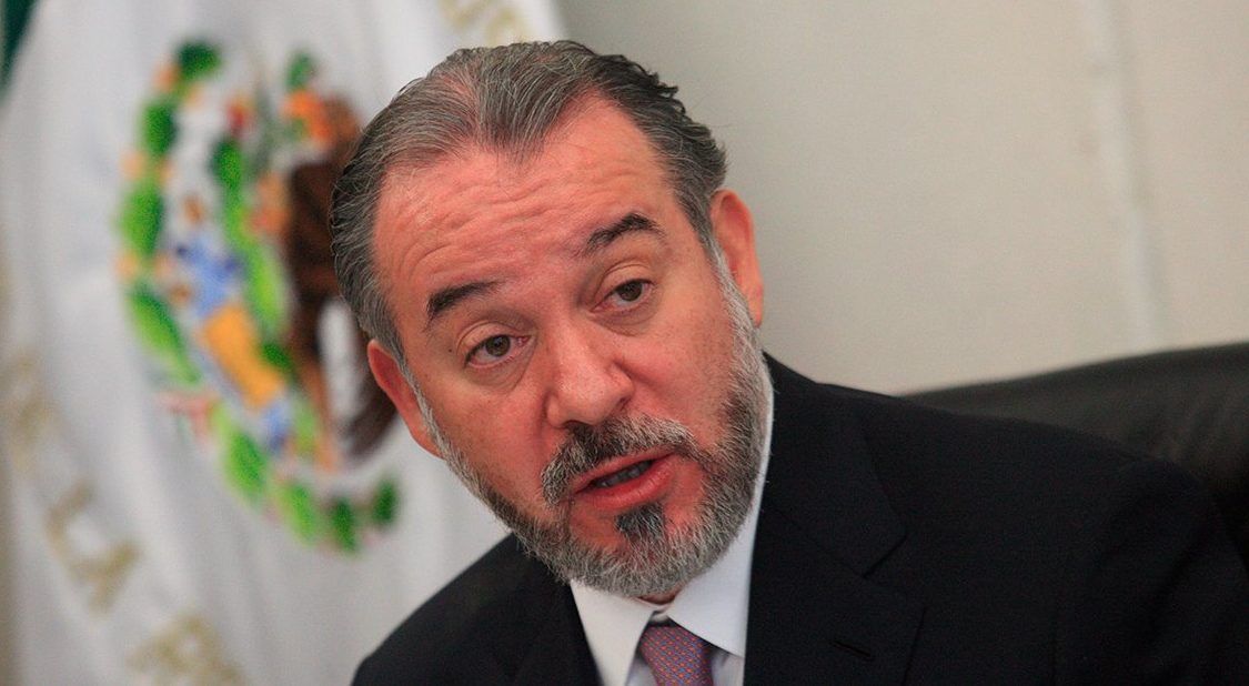 Investigan a casi 2 mil funcionarios por corrupción