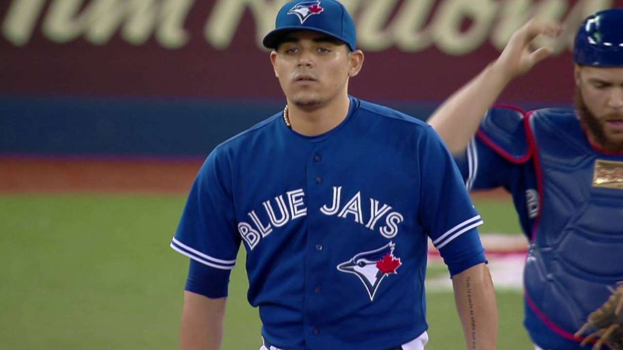 Hay seis mexicanos en la postemporada de las Ligas Mayores - roberto-osuna