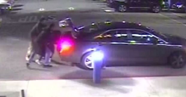 Video: captan presunto secuestro en Walmart de EE.UU.