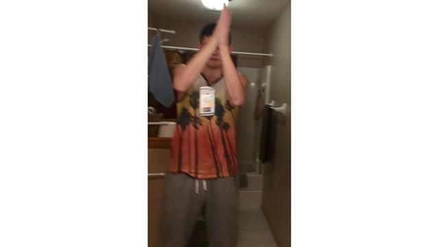 El nuevo reto viral se llama #Highfiveselfie - selfie-4