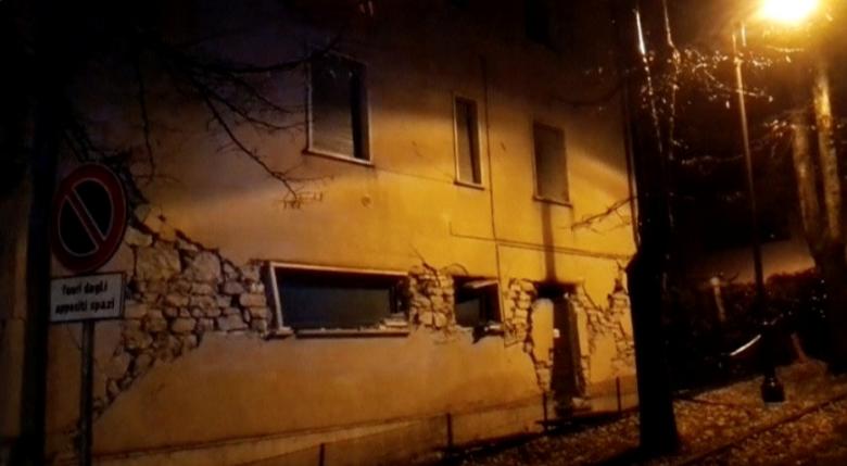 Video: sismos en Italia dejan destrozos en el centro del país - sismo3