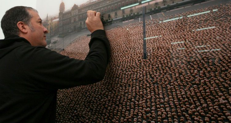 Este viernes Spencer Tunick desnudará a mariachis en San Miguel de Allende - spencer-Tunick