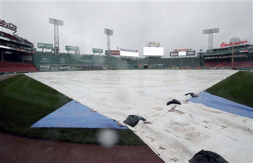 Posponen duelo entre Indios y Medias Rojas