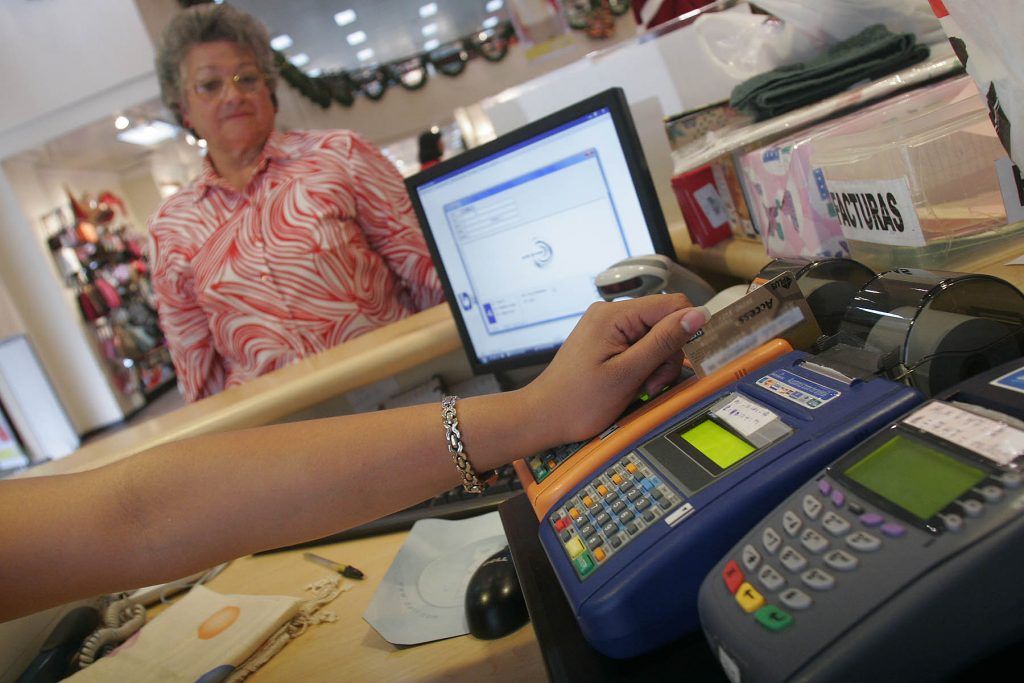 Bancos ofrecerán cuentas de depósito sin costo - tarjetas-1024x683