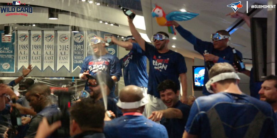 Toronto avanza a Serie Divisional pero Osuna queda lesionado