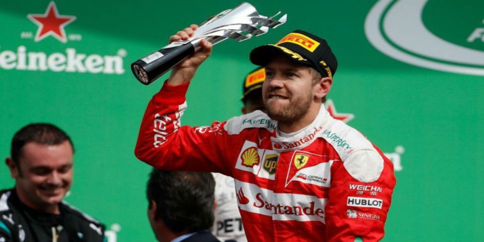 F1 sanciona a Sebastian Vettel y cede el tercer lugar a Daniel Ricciardo F1 sanciona a Sebastian Vettel y cede el tercer lugar a Daniel Ricciardo