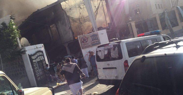 Bombardeo en funeral deja al menos 82 muertos en Yemen - yemen-funeral