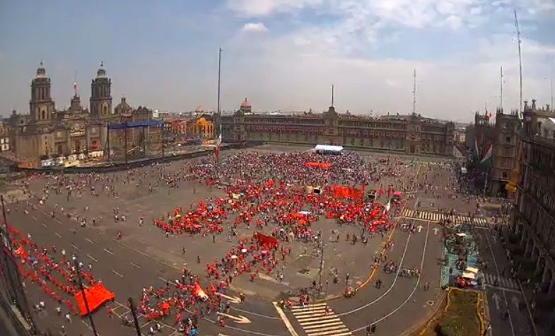 Marcha por el 2 de octubre arriba al Zócalo - zócalo-II