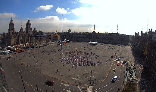Marcha por el 2 de octubre arriba al Zócalo