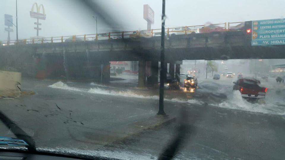 Desalojan a 600 personas por lluvias en Tamaulipas