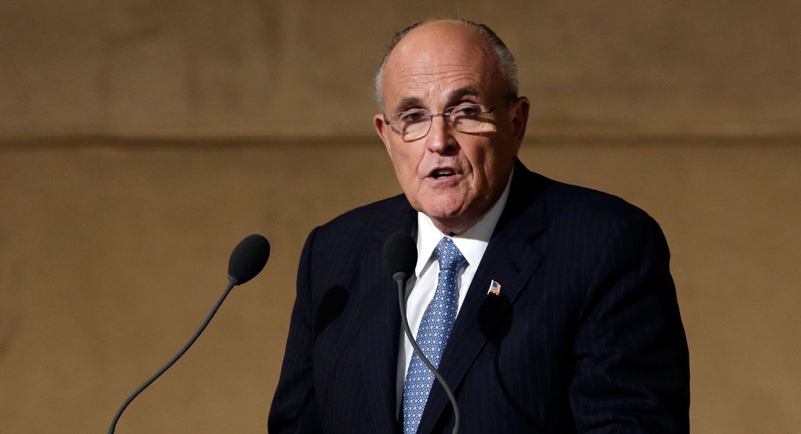 Trump no cooperará en investigación de la trama rusa si no hay pruebas - 150218_rudy_giuliani_ap_1160-1