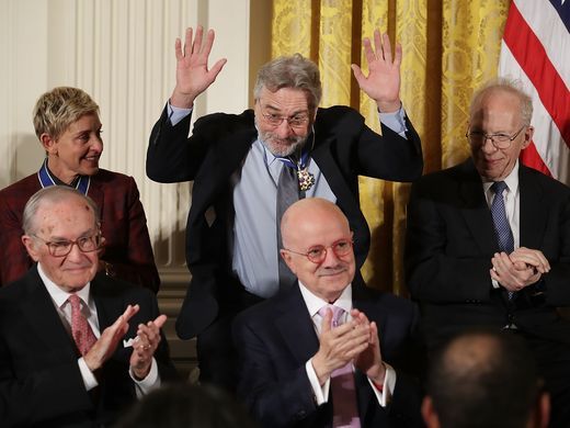 Famosos reciben Medalla de la Libertad de manos de Obama - 16-1