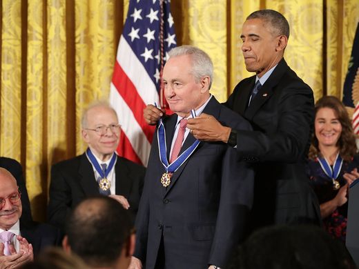 Famosos reciben Medalla de la Libertad de manos de Obama - 17